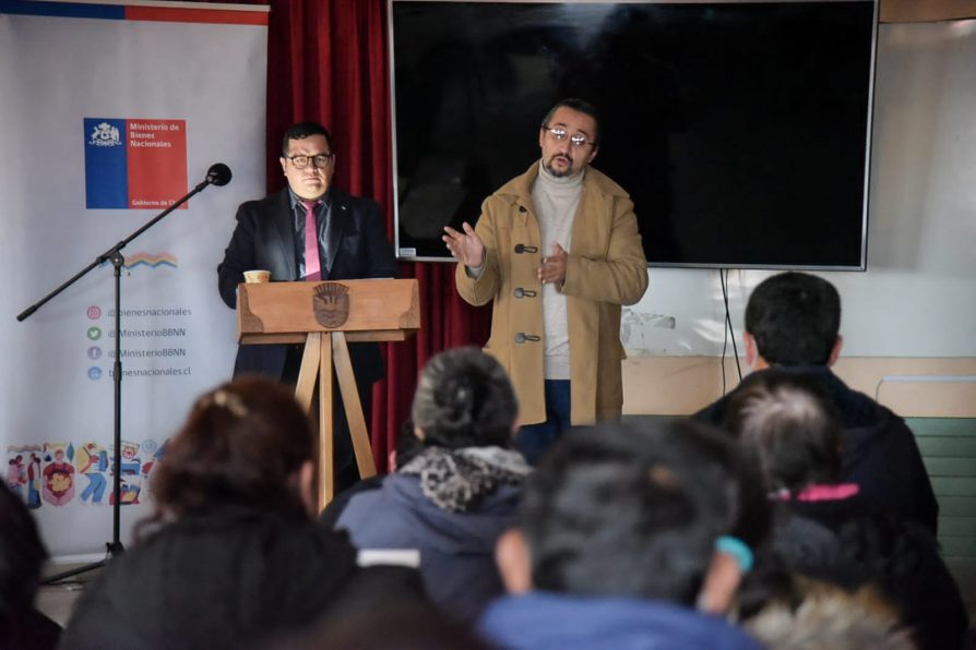 Delegado Presidencial Provincial Alejandro Reyes asiste a entrega de 60 títulos de dominio para familias de Lago Ranco