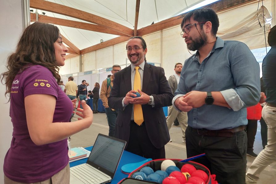 <strong>Delegado Presidencial Alejandro Reyes encabeza inauguración de Feria Laboral de Sence Los Ríos</strong>