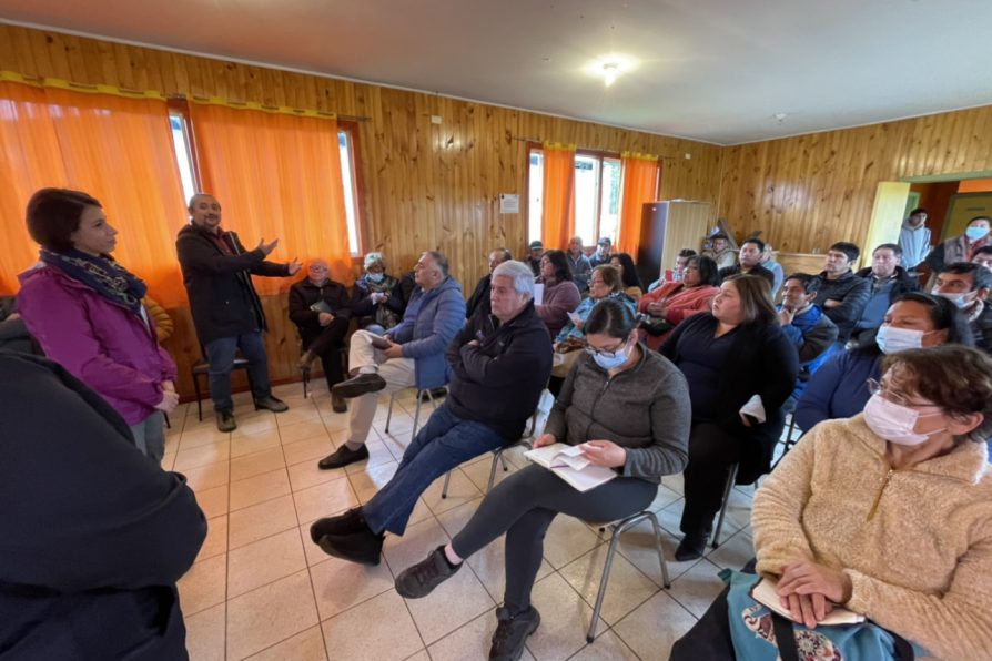 Delegación Presidencial Provincial  del Ranco y comunidad de Mantilhue, participaron de presentación del MOP sobre proyecto de construcción vial
