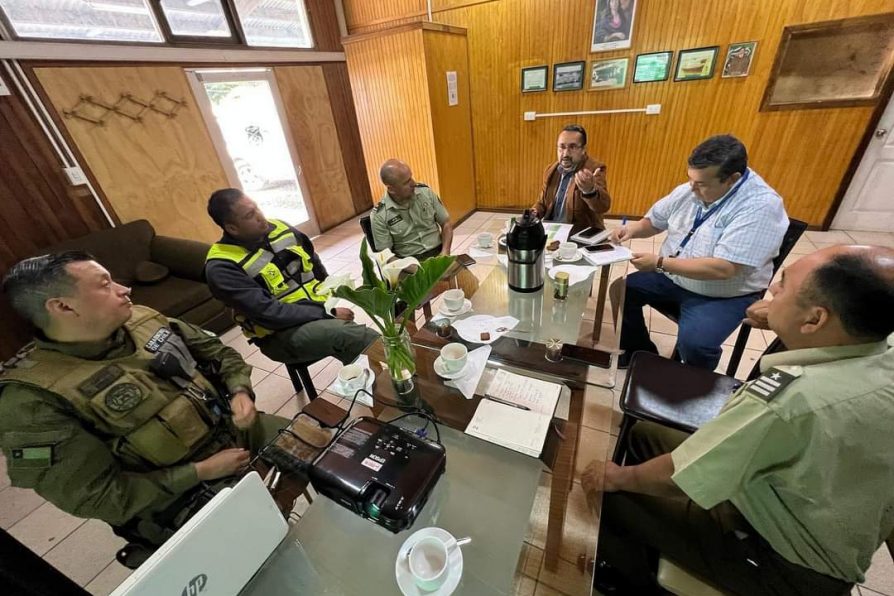 <strong>Realizan reunión de seguridad con foco en sectores rurales de Río Bueno</strong>