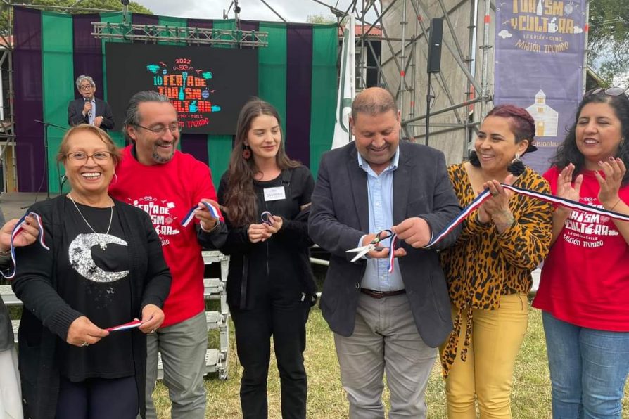 <strong>Inauguran décima versión de Feria de la Cultura y Turismo Misión Trumao</strong>