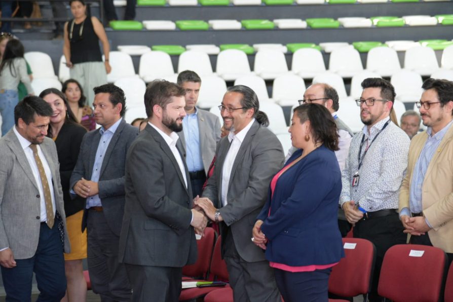 Presidente Gabriel Boric encabeza en La Unión, egreso de primera generación de estudiantes de CFT Los Ríos