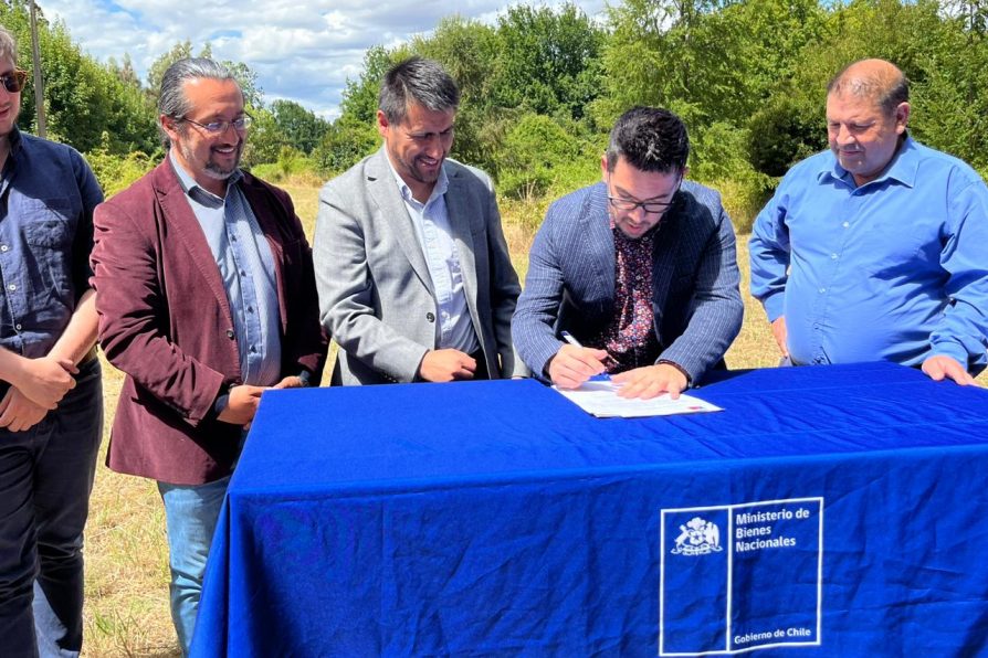 <strong>Delegado del Ranco Alejandro Reyes celebra entrega de nueva concesión al CFT Los Ríos para la creación de patio experimental</strong>