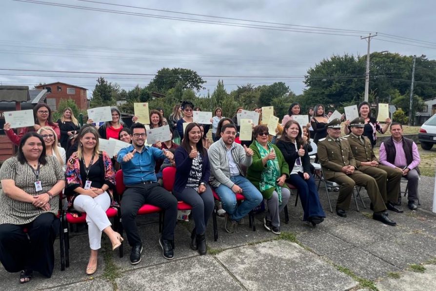 <strong>Mujeres jefas de hogar se certifican en programa impulsado por SernamEG y municipio de Lago Ranco</strong>