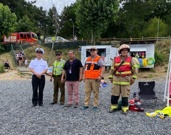 <strong>Realizan exitoso simulacro de rescate acuático en playa Puerto Nuevo</strong>