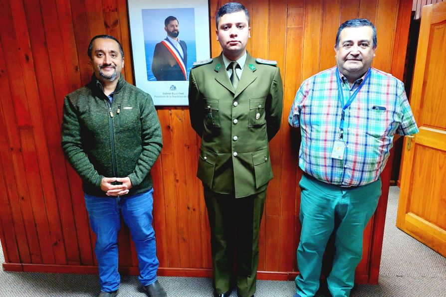 <strong>Realizan reunión protocolar con nuevo jefe de Tenencia de Carretera Valdivia</strong>