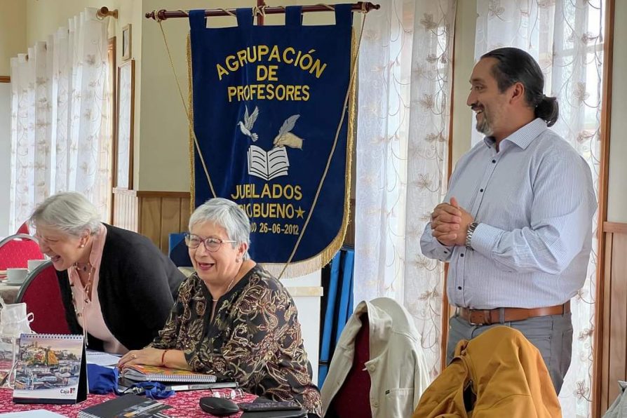 <strong>Se realiza encuentro con Agrupación de Profesoras y Profesores Jubilados</strong>