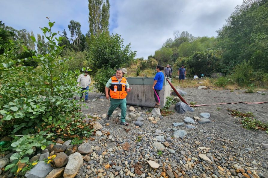 <strong>Equipo territorial de la delegación del Ranco recorrió isla Huapi para revisar gestiones en recurso hídrico</strong>