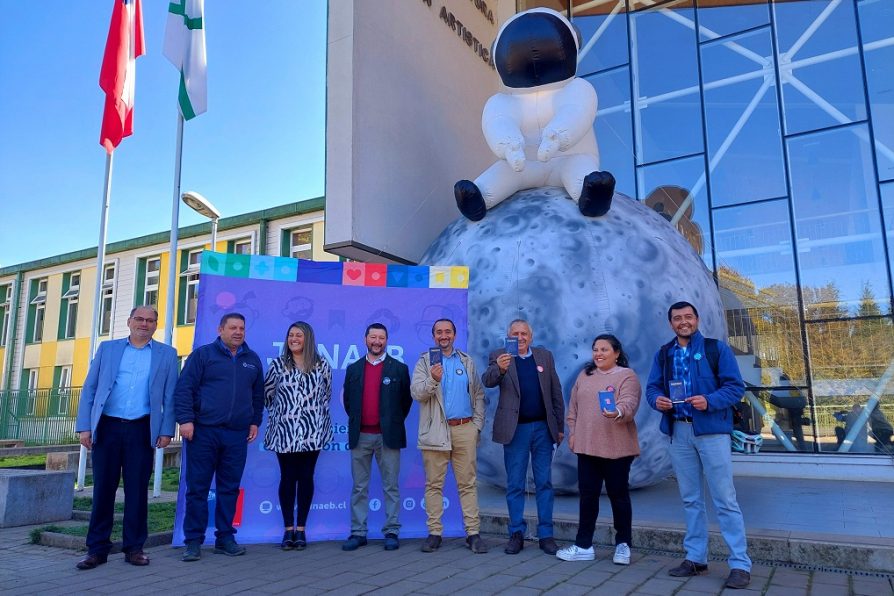 Planetario Usach encantó a comunidades educativas con muestra itinerante