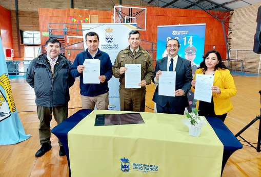 Delegación del Ranco participa en lanzamiento de convenio entre Carabineros y Municipalidad de Lago Ranco para reforzar seguridad pública