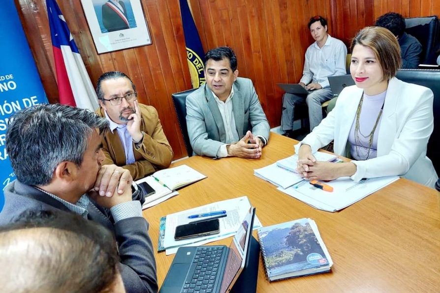 En La Unión, municipios se reúnen con autoridades para abordar agenda MOP para El Ranco
