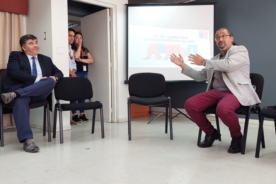 En mes de la mujer, servicio Mejor Niñez realiza taller y conversatorio con adolescentes de La Unión