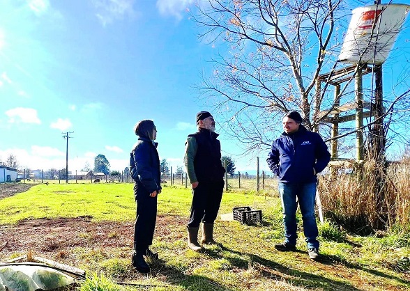 Temáticas de riego y emprendimiento rural constituyeron la agenda desplegada por delegación del Ranco junto a CNR Los Ríos