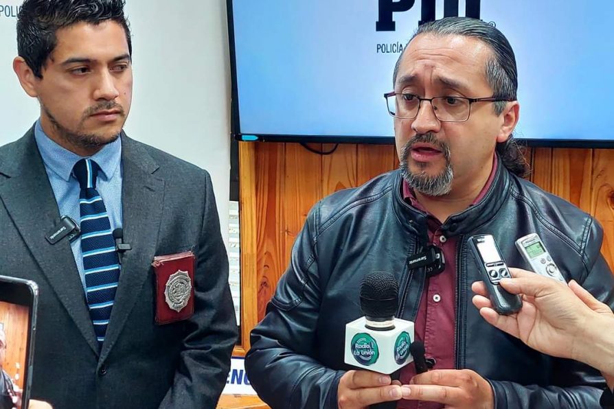 Delegado Alejandro Reyes y PDI presentan incautación de drogas, armas y dinero realizada en la capital del Ranco