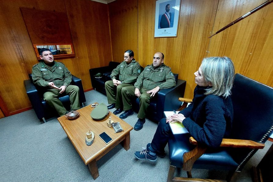Saludos protocolares de las policías del Ranco marcan agenda de la delegada Alejandra Álamos Herrera
