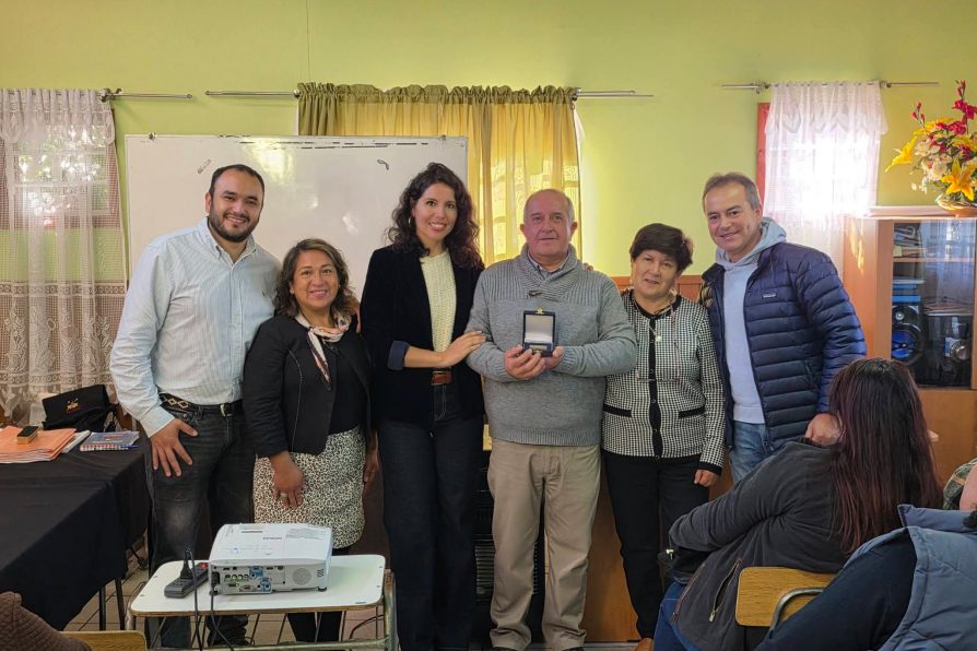 Delegado del Ranco Alex Valderrama se reúne con dirigentes del agua potable rural de Río Bueno