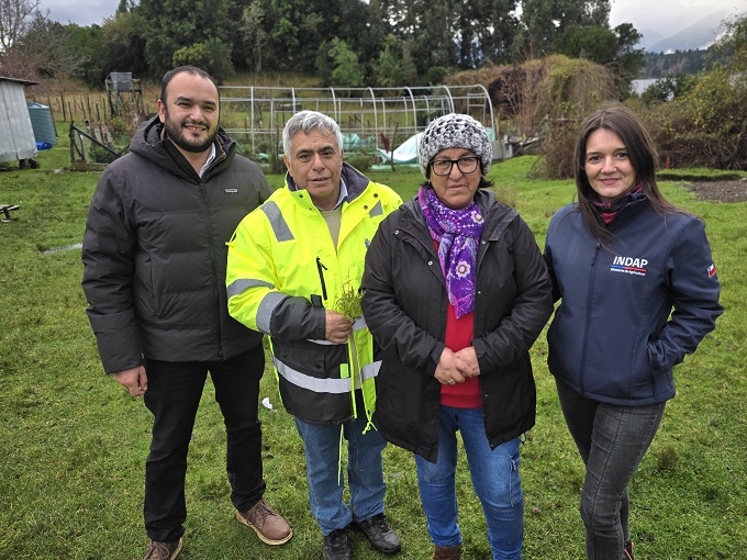 Delegado Alex Valderrama prepara plan de apoyo para agricultores de isla Huapi afectados por frente climático
