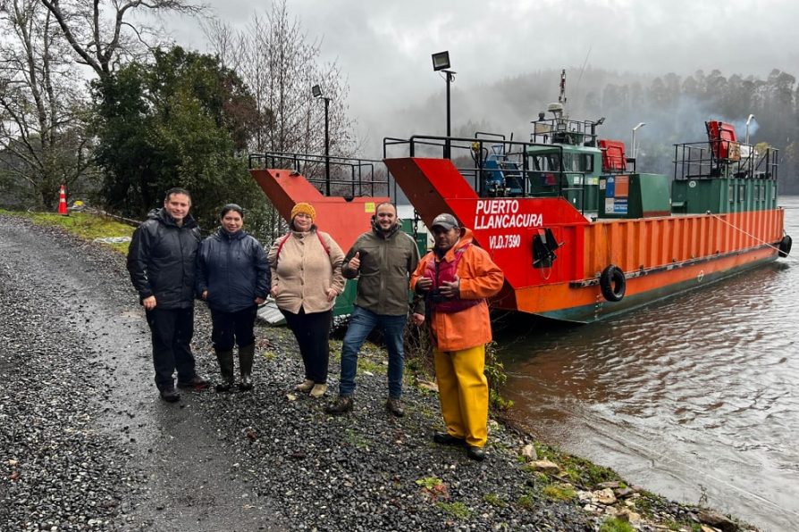 Familias aisladas en Llancacura: Gestionan recorrido de emergencia de Barcaza