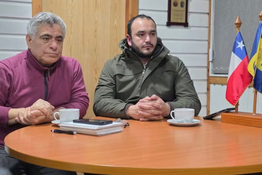 Delegado Alex Valderrama destaca primeras ayudas de Senapred para damnificados del Ranco