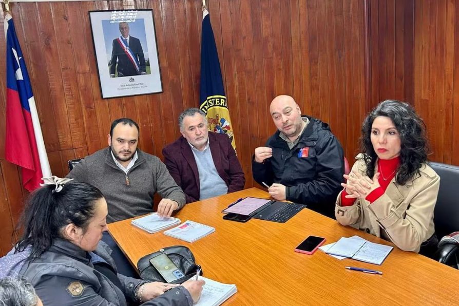 Delegado Alex Valderrama y Serviu lideran jornada de trabajo con dirigentes de comités de vivienda